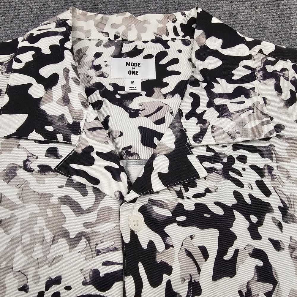 MODE OF ONE Mens Medium Abstract Print Short Sleeve Button Down Shirt Deep Black